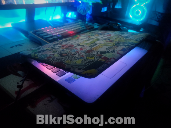 Asus (Full white), 15.6